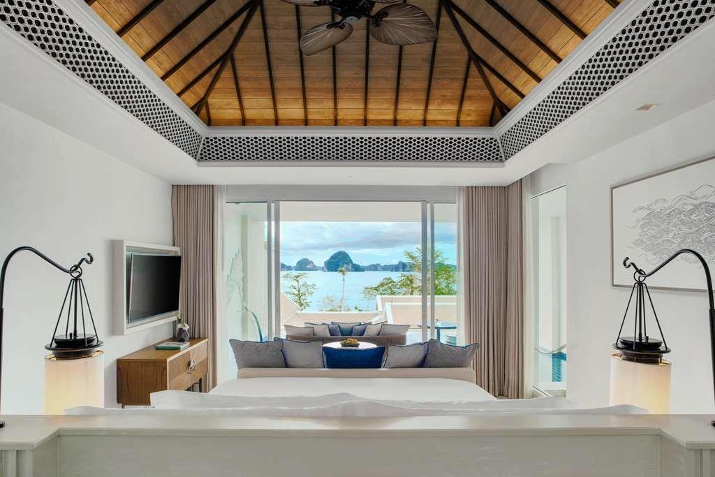 Banyan Tree Krabi Hotel Exterior photo