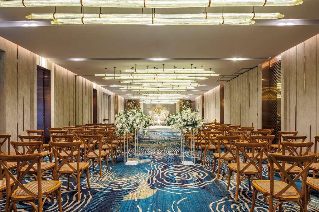 Banyan Tree Krabi Hotel Exterior photo