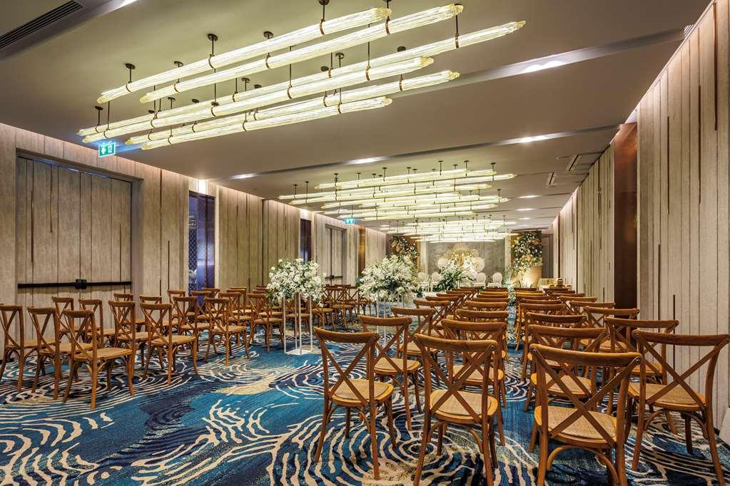 Banyan Tree Krabi Hotel Exterior photo